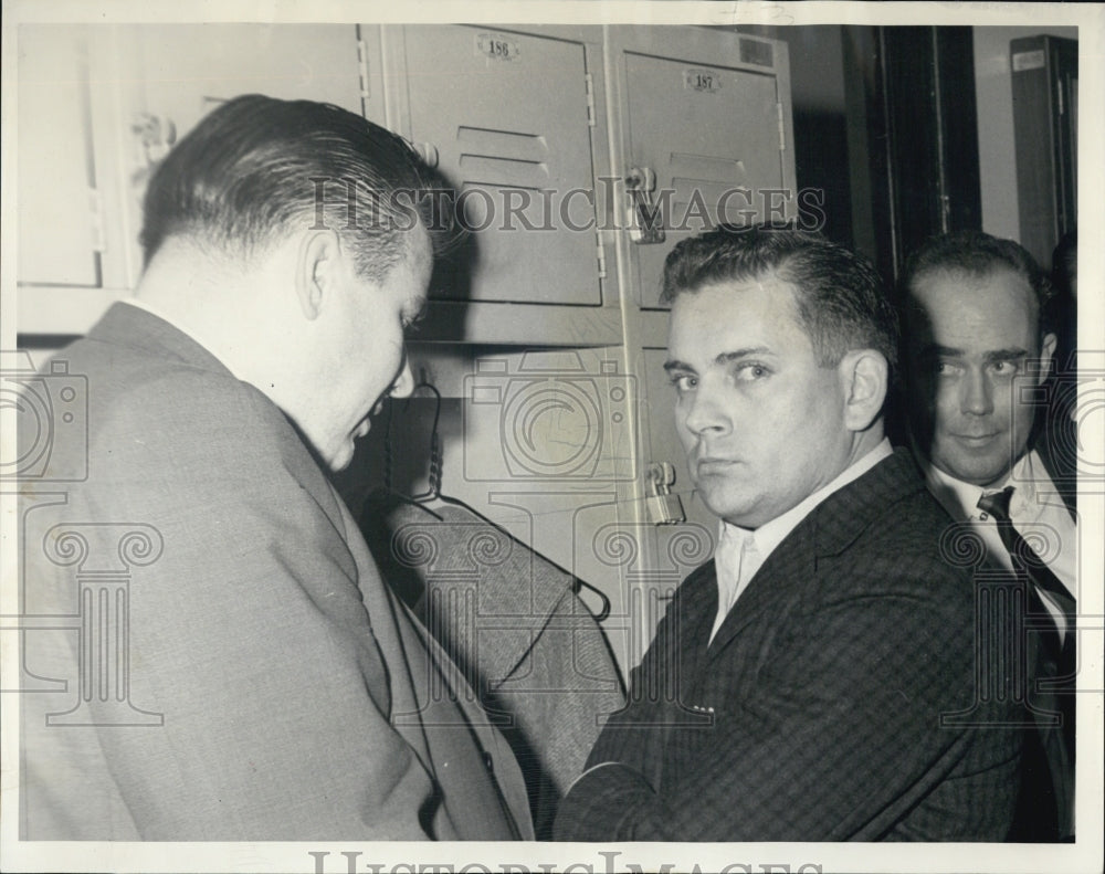 1964 Press Photo Dr. Eugene Miller, chiropractor arrested for "soliciting" - Historic Images