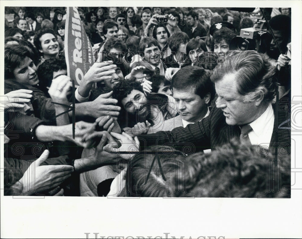 1980 Press Photo Sen. Edward Kennedy in Michigan - Historic Images