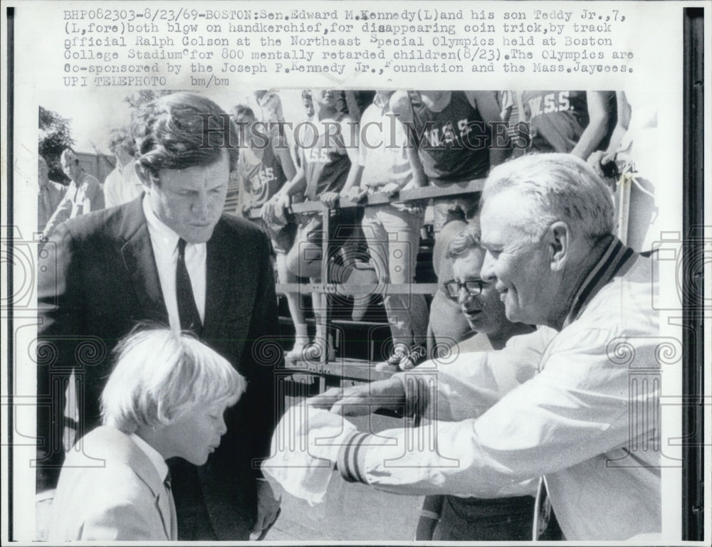 1969 Sen Edward Kennedy and his son Teddy Jr - Historic Images