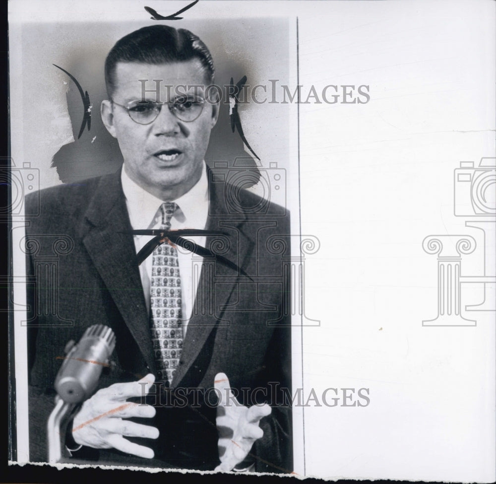 1962 Robert S. McNamara,  U.S. Secretary of Defense. - Historic Images