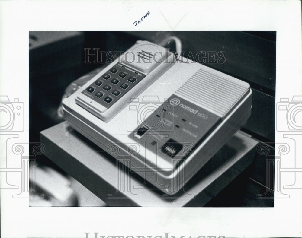 1983 Press Photo Telephone use for business. - Historic Images