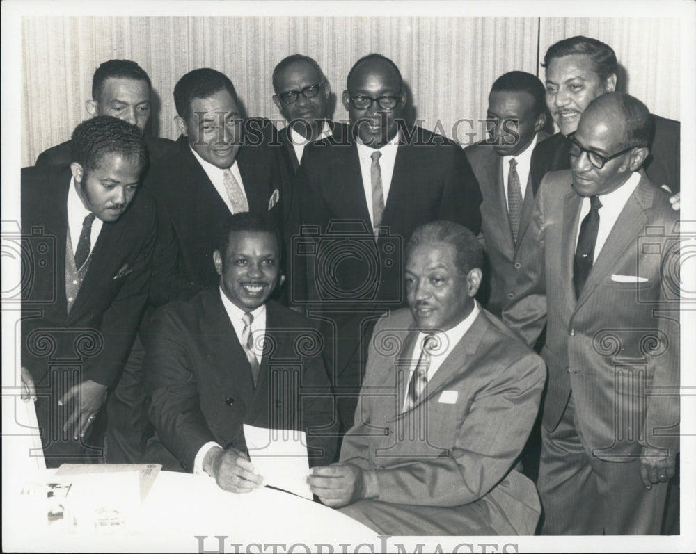 1969 Press Photo Judge Daman Keith, Judge WM. C. Hague, and others - Historic Images