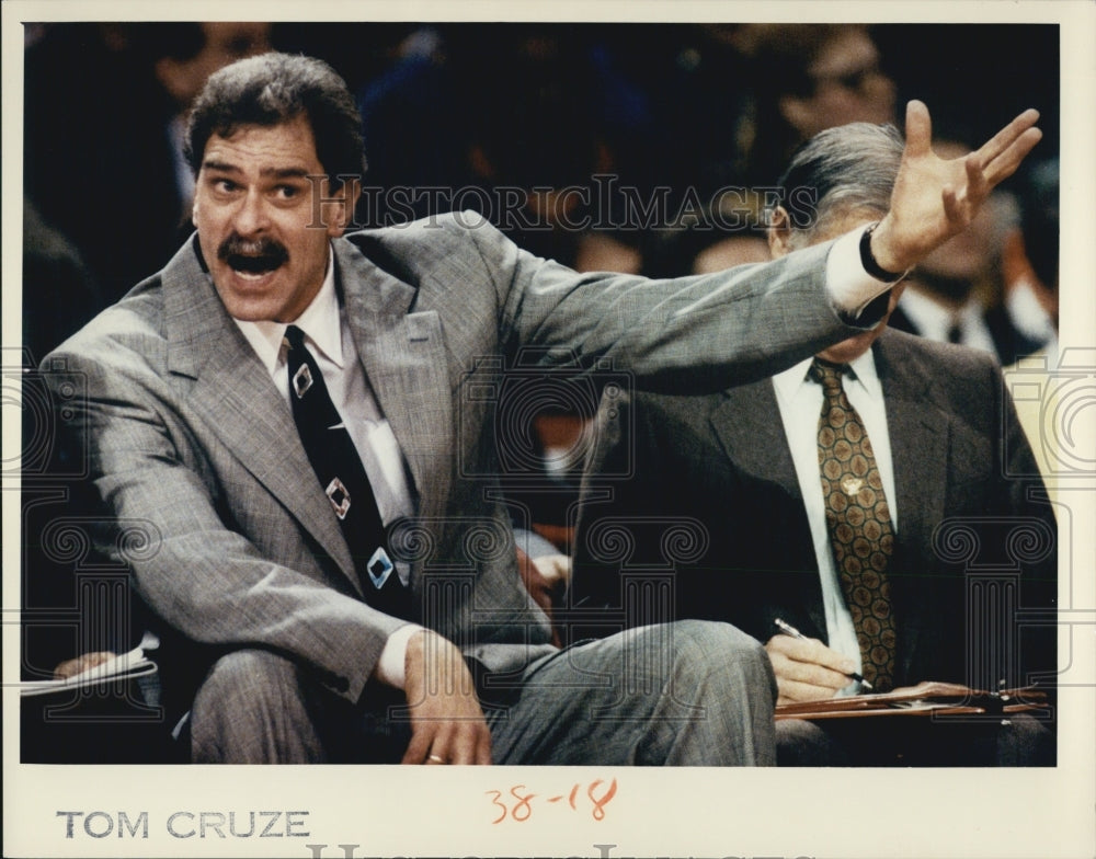 Press Photo Phil Jackson - Historic Images