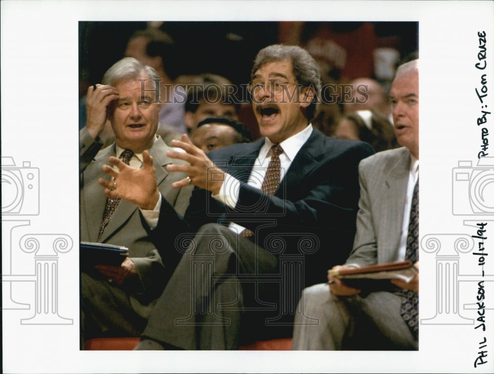 1994 Press Photo Phil Jackson basketball manager - Historic Images