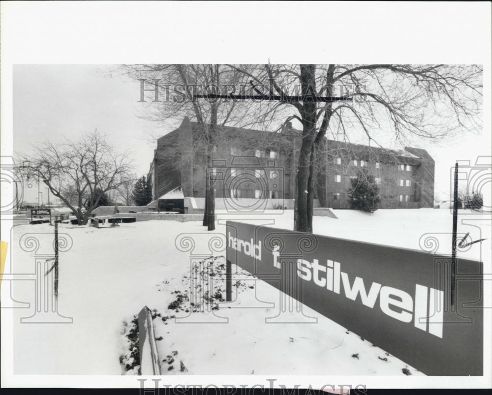 1986 Press Photo Harold F. Stilwell Manor Building Retirement Home In Detroit - Historic Images