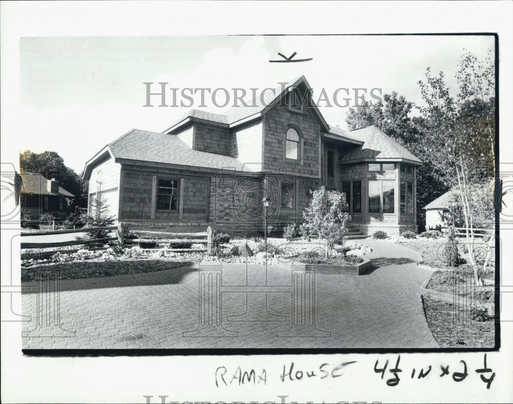 1984 Press Photo Farmington Brook Subdivision/Octagonal Sunroom/Architecture - Historic Images