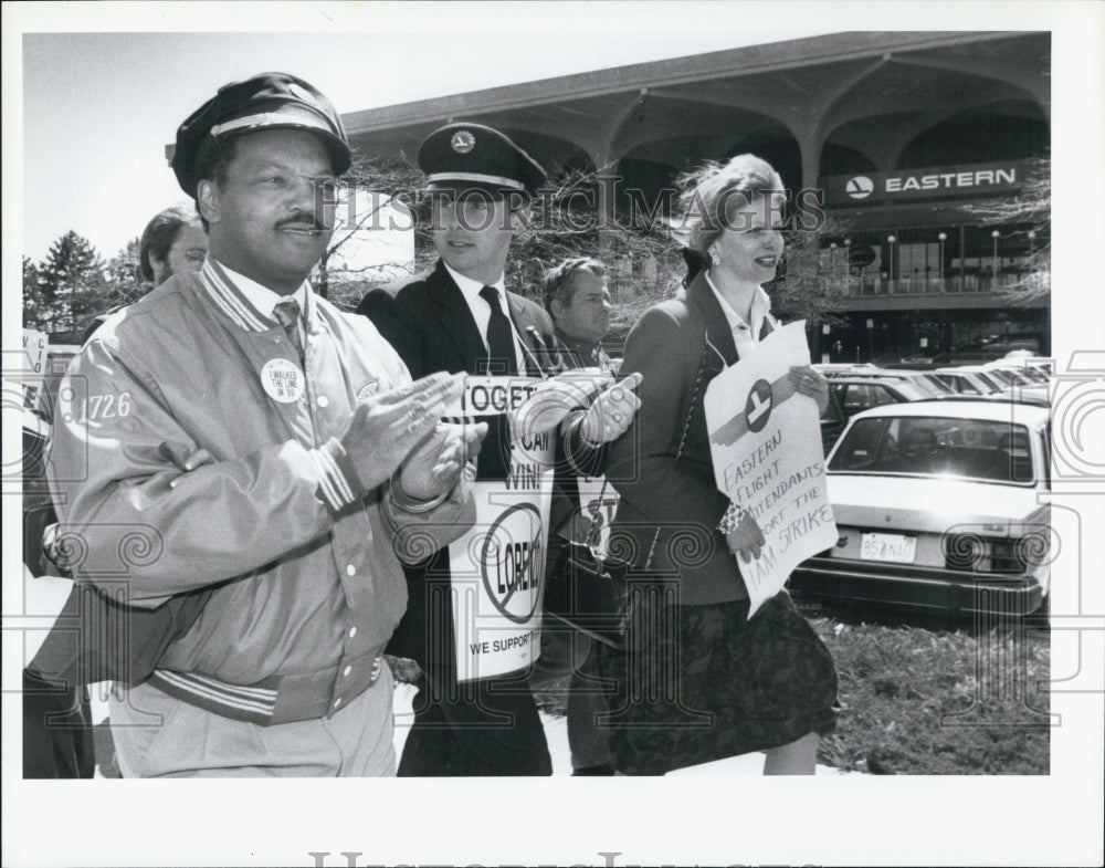 1989 Press Photo Jesse Jackson Eastern Airlines supports striking workers - Historic Images