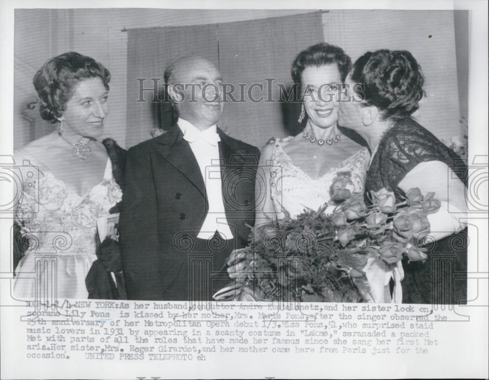 1956 Press Photo Soprano Lily fons Marle Pons 25th anniversary - RSG09183 - Historic Images