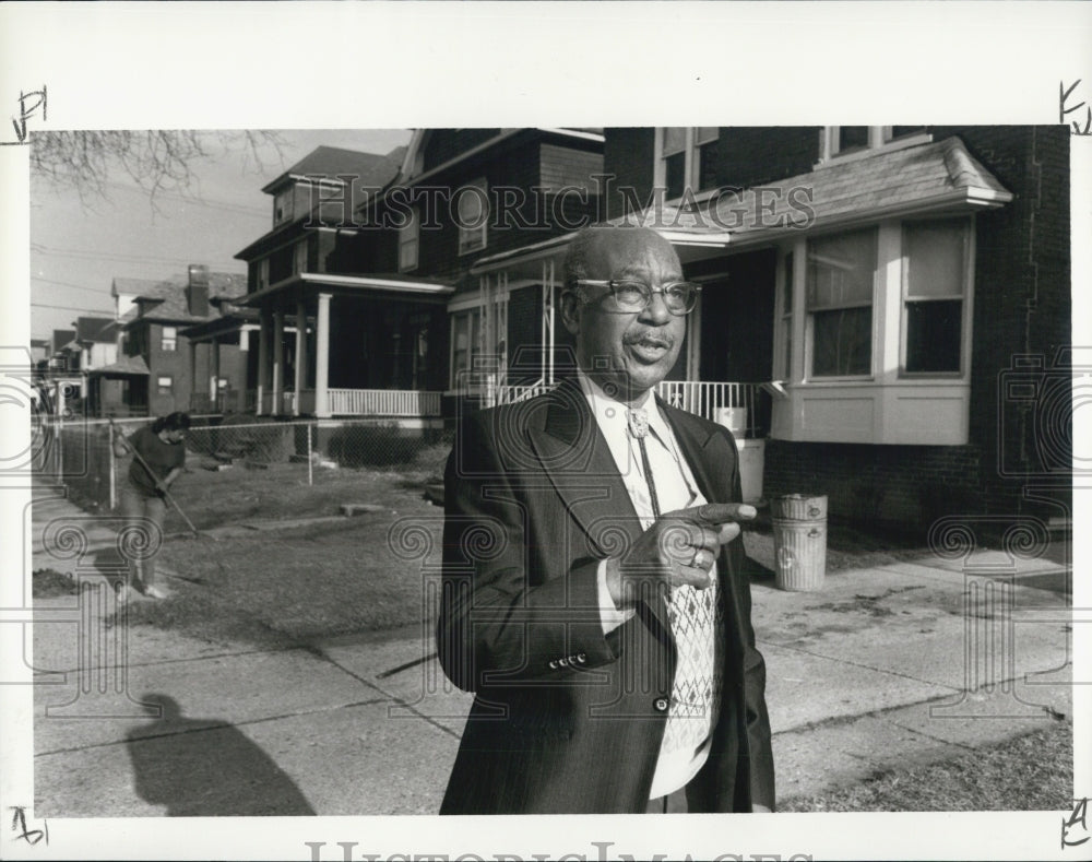 1990 Press Photo of of I. B. Holly - Historic Images