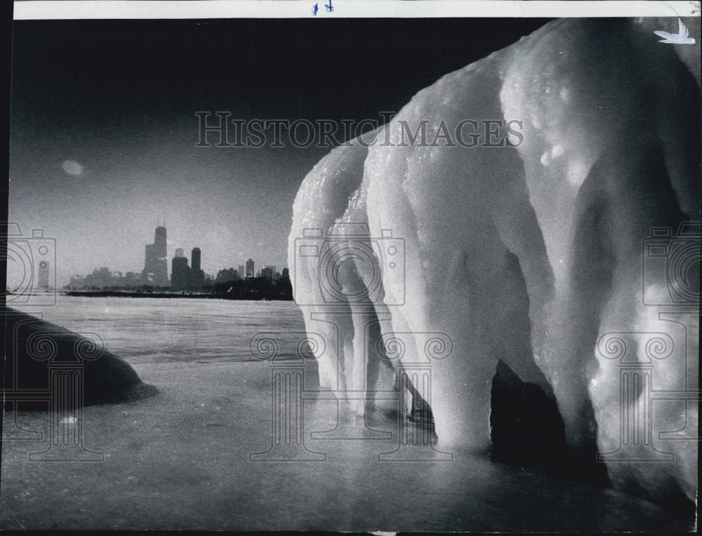 1976 Ice Formation Ice Sculptor - Historic Images