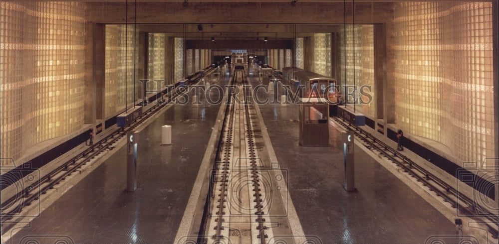 Press Photo Elevated subway Ohare L station - Historic Images