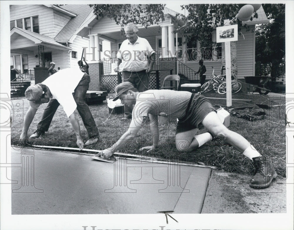 1993 Press Photo Habitat for Humanity - Historic Images