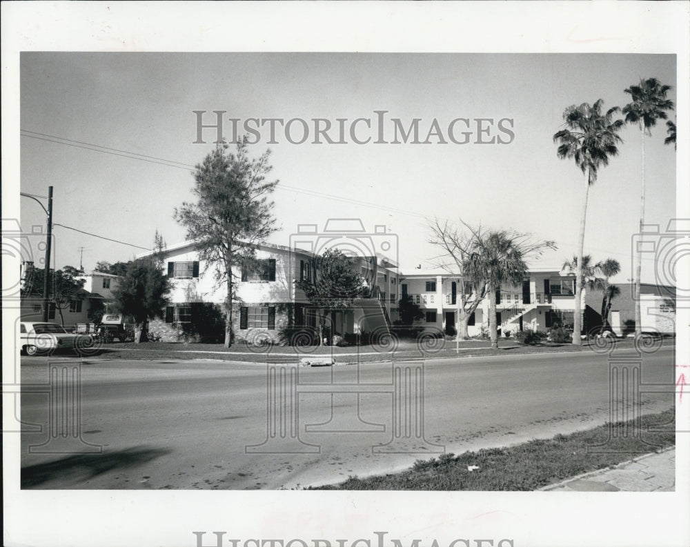 1967 Press Photo Carriage House 10-unit rented apartment building - RSG10371 - Historic Images