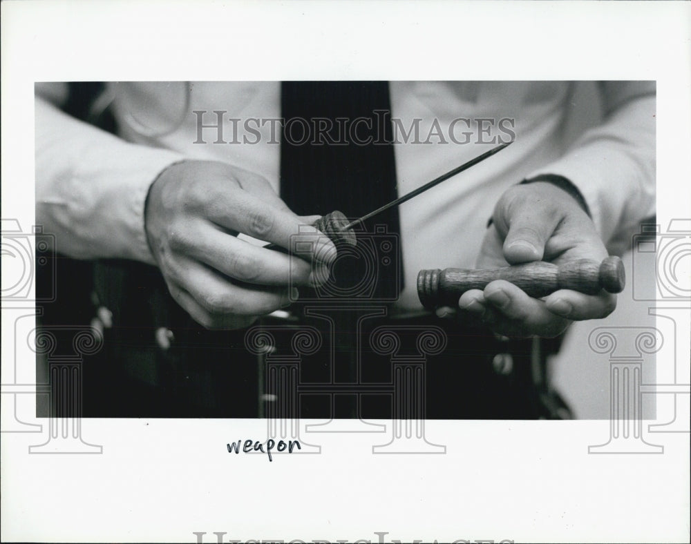 1984 Press Photo ice pick weapon two boys detained - Historic Images