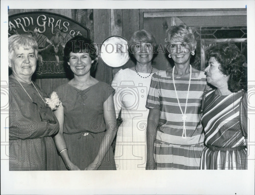 1984 Press Photo Florida Press Women&#39;s Contest Winenrs Mary Slazas Betty Miller - Historic Images