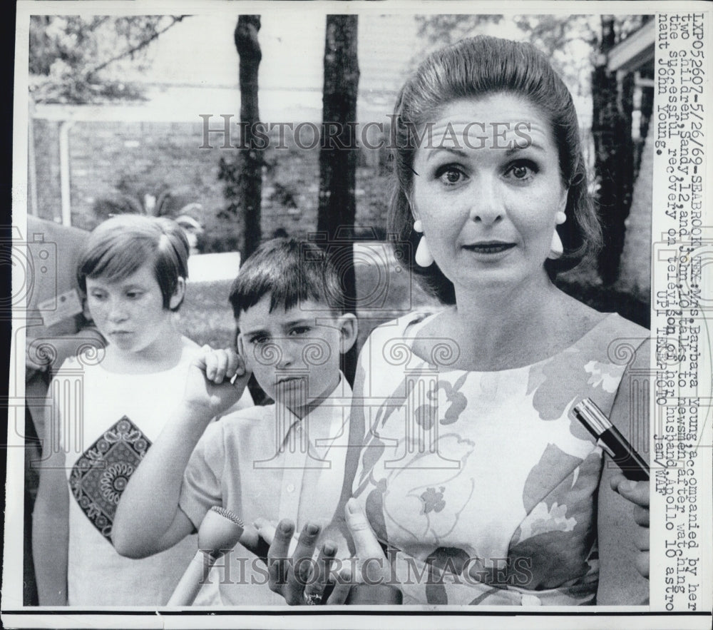 1968 Astronauts John Young's Family - Historic Images