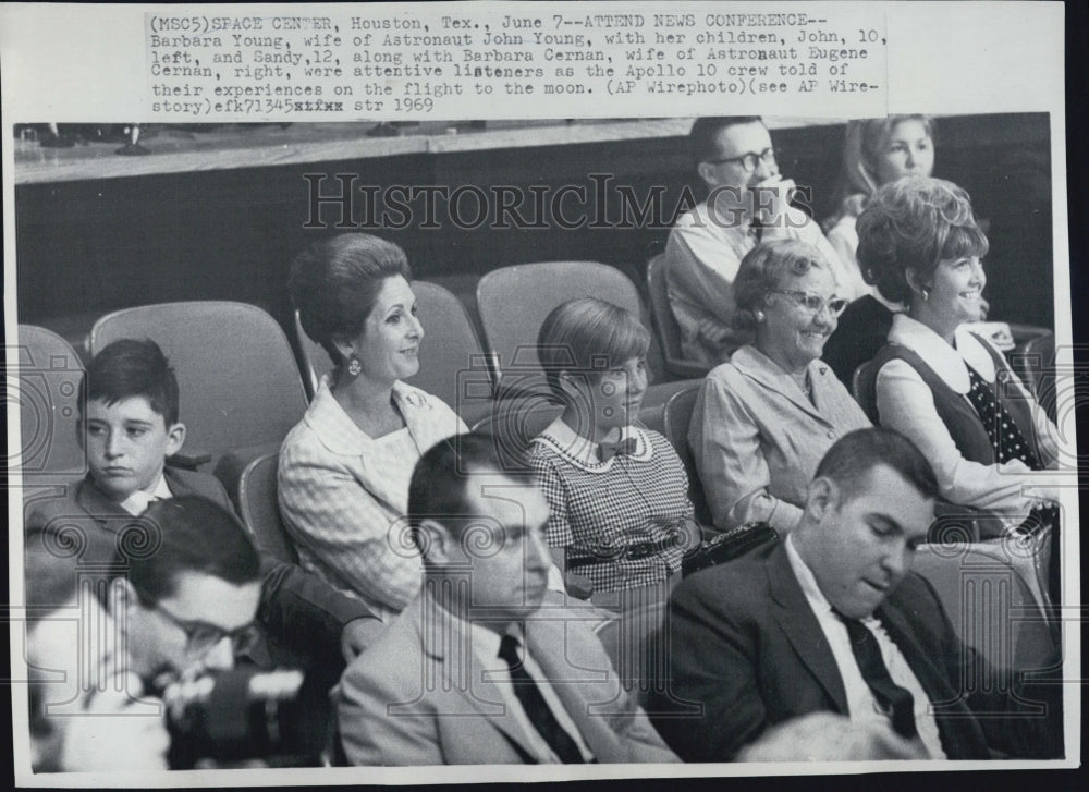 1969 Press Photo Barbara Young wife of Astronaut John Young Children - RSG12025 - Historic Images