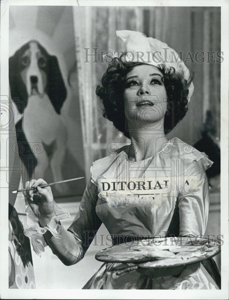 1973 Shirley MacLaine in "the Bliss of Mrs. Blossom" - Historic Images