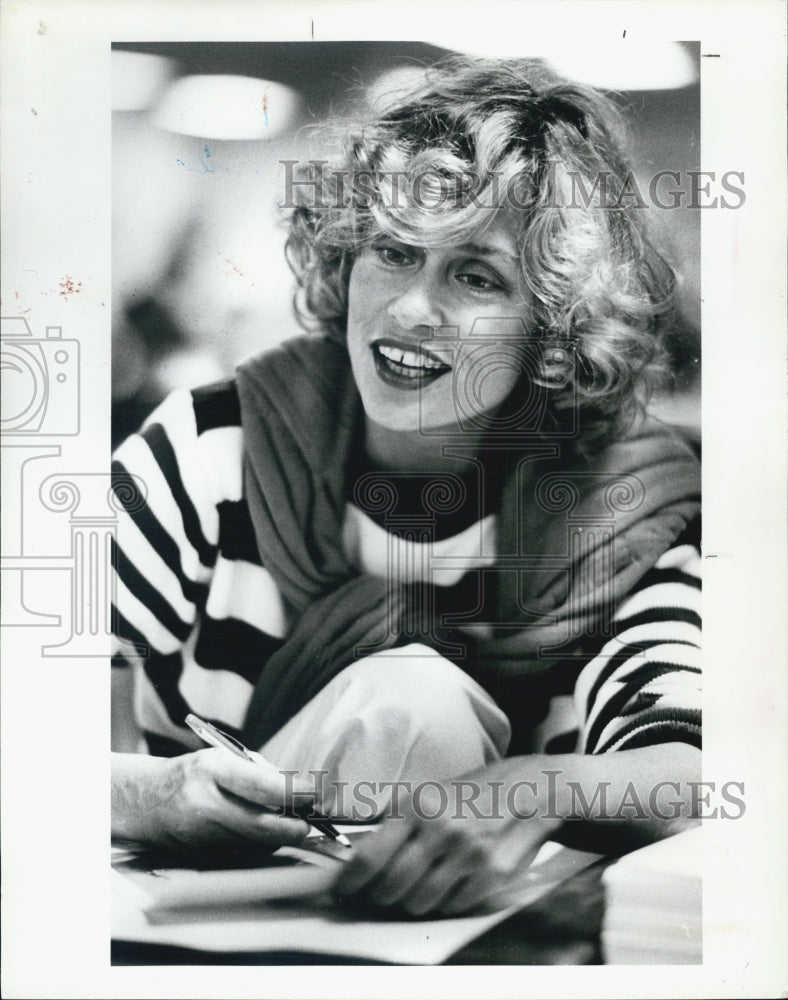 1983 Press Photo Lauren Hutton - Historic Images