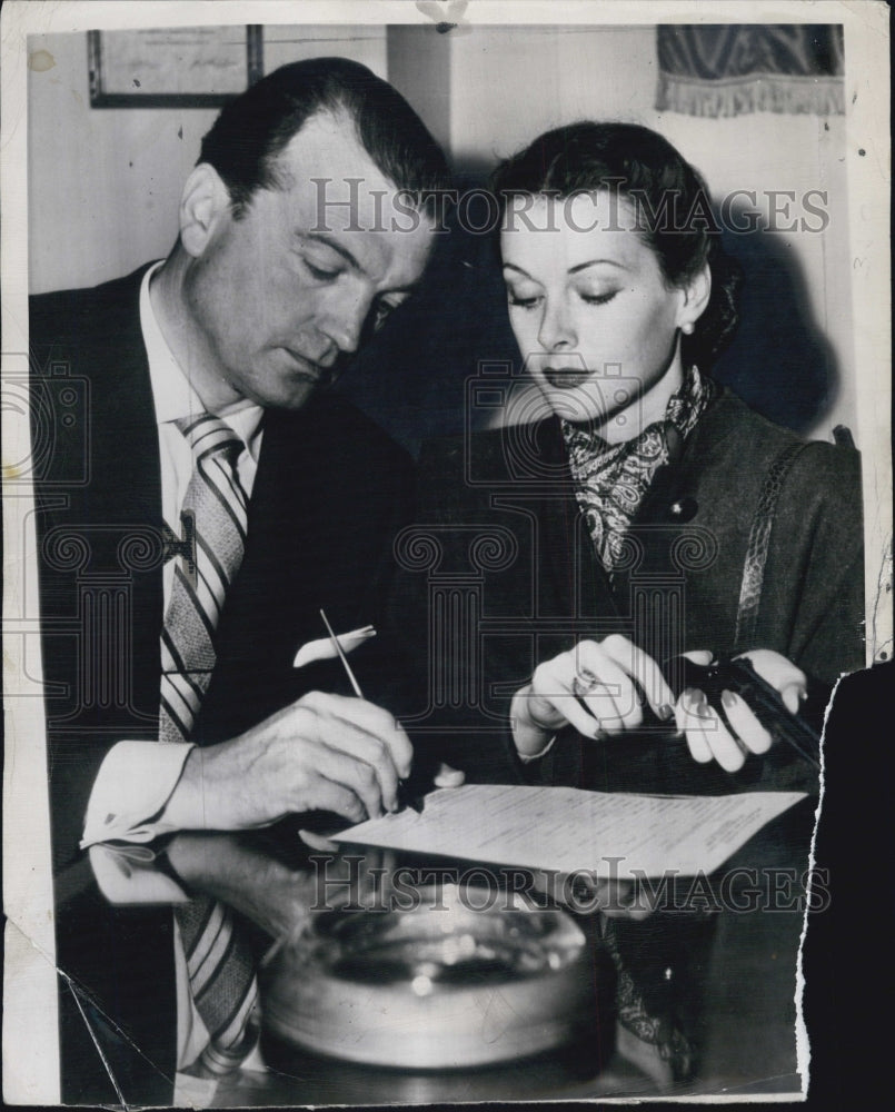 1946 Hedy Lamarr &amp; Hisband John Loder - Historic Images