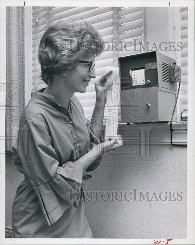 Press Photo Rouse Sunswitch - Historic Images