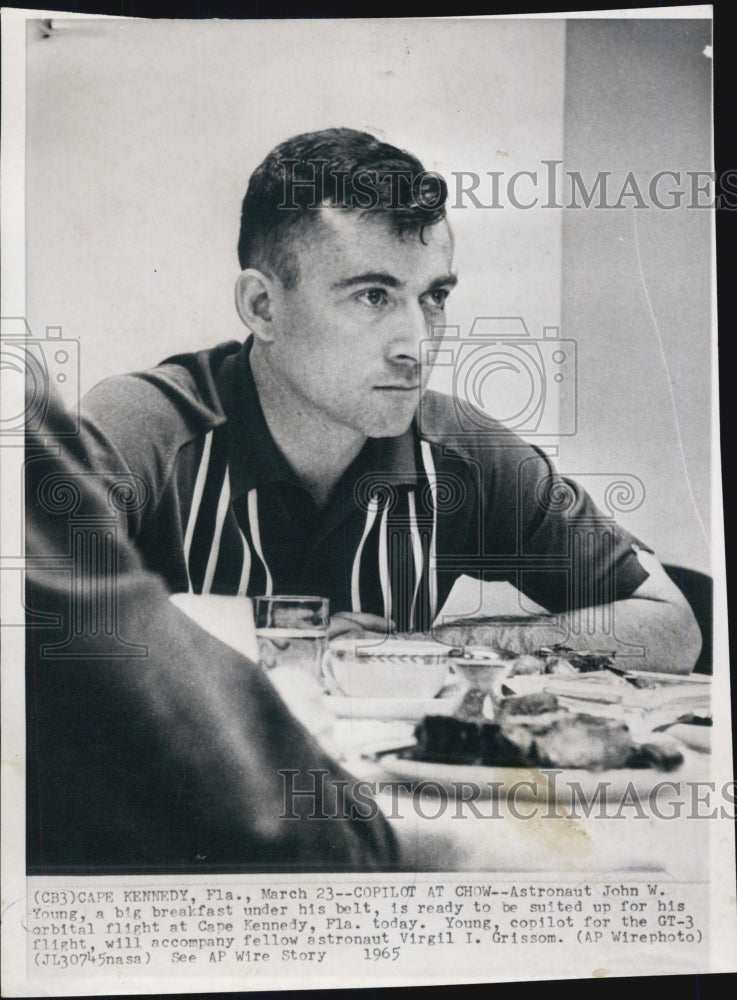 1965 Press Photo Astronaut John W. Young orbital flight Virgil I Grissom - Historic Images