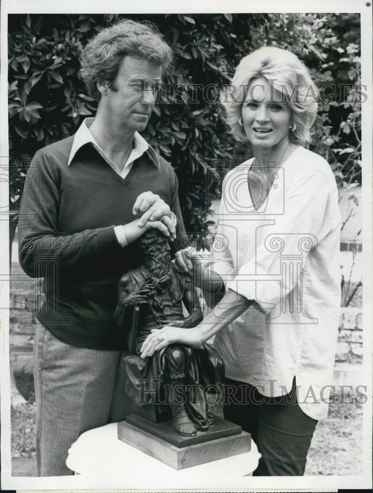 1981 Press Photo Gordon Pinsent Angie Dickinson The Suicides Wife Actors - Historic Images