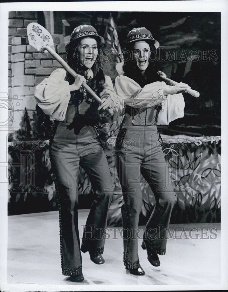 1972 Sandi and Salli, singing duo on the Lawrence Welk show. - Historic Images