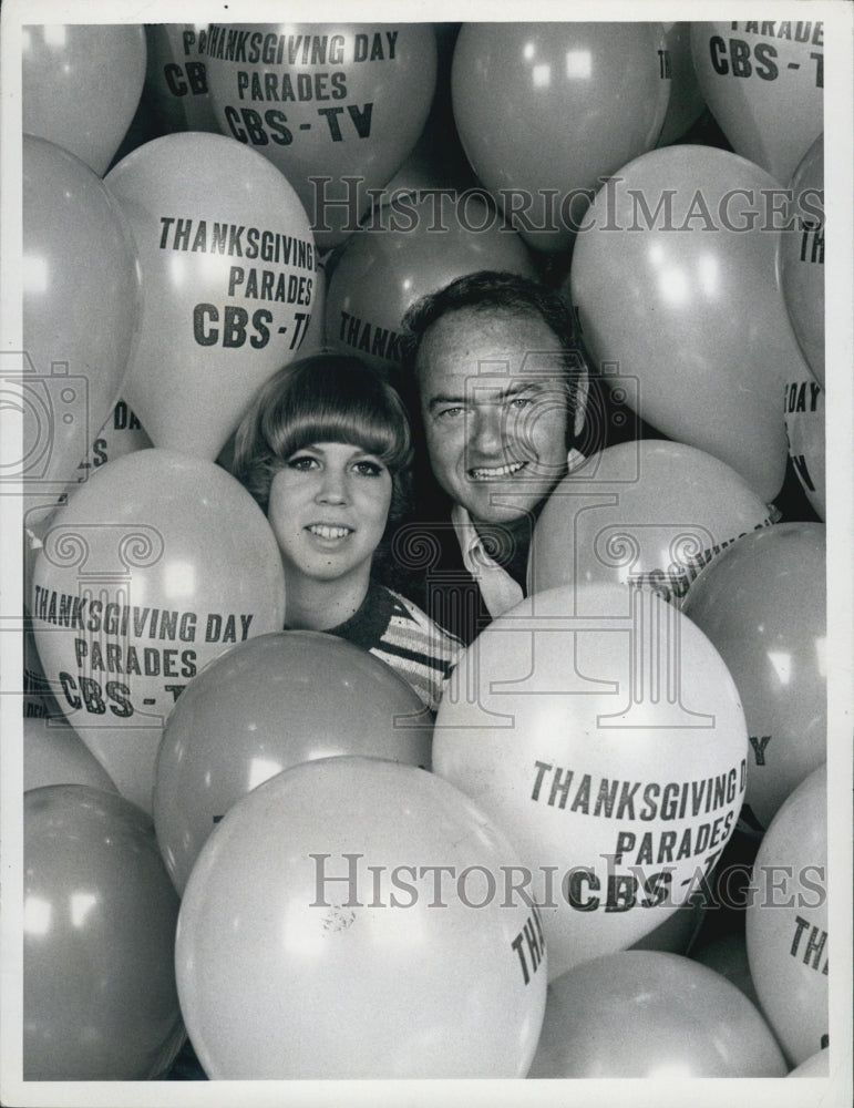 1971 Vicki Lawrence &amp; Harvey Korman host the CBS Thanksgiving Day - Historic Images