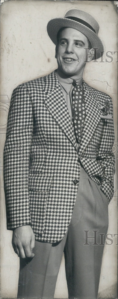 1935 Press Photo Checkered Sport Coat with Saddle Patch Pockets - Historic Images