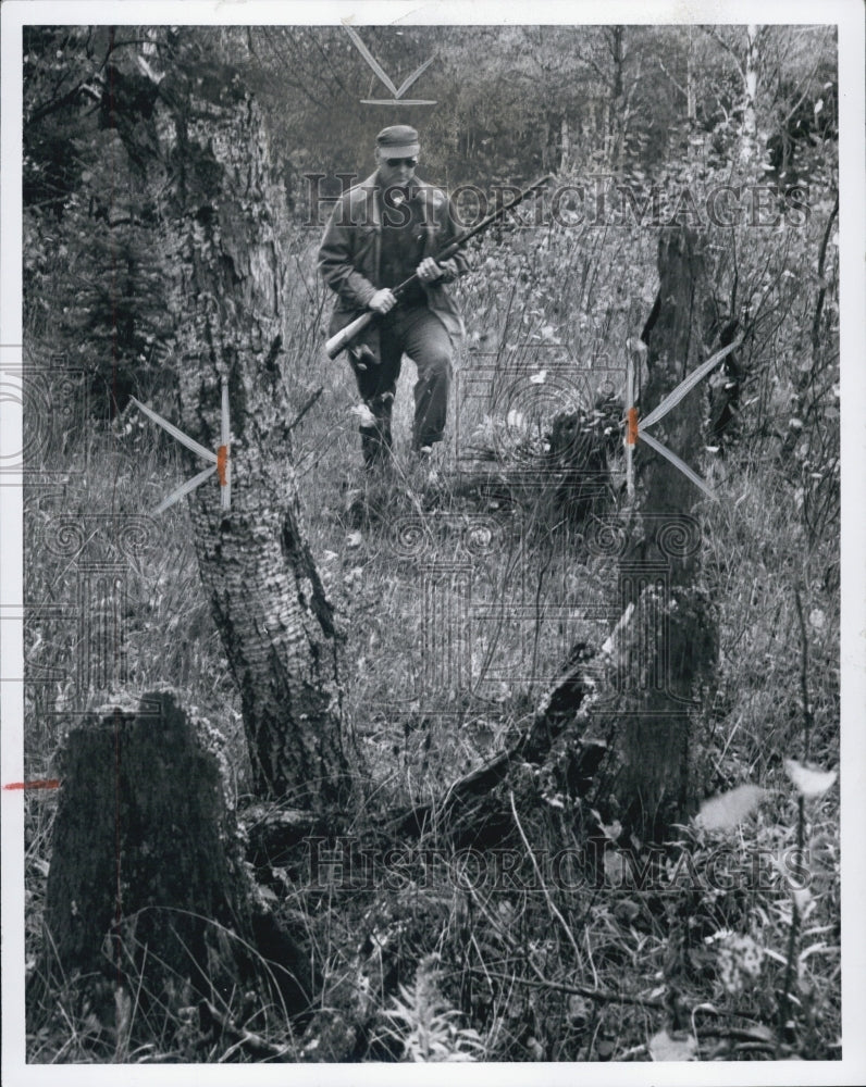 1957 Grouse Hunter - Historic Images