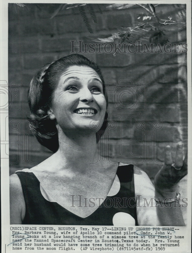 1969 Press Photo of Barbara Young, wife of Gemini 10 commander John W. Young - Historic Images