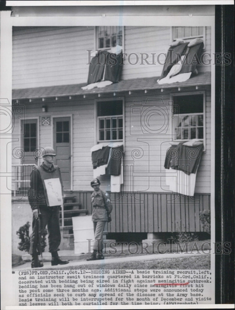 Press Photo Basic training recruit bedding aired out against meningitis - Historic Images