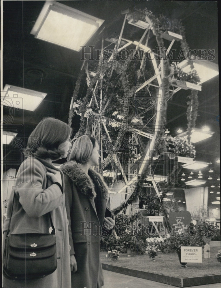 1965 Press Photo McKillop Wehlage McCormick Place Flower Garden Show - RSG15289 - Historic Images