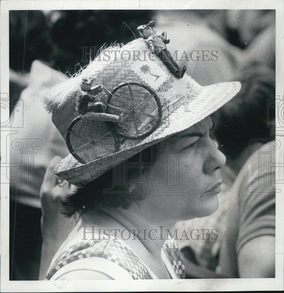 1973 Hat for the Heat - Historic Images