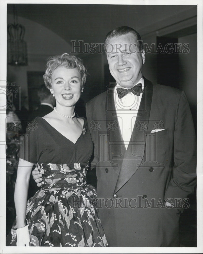 1955 Press Photo Mr &amp; Mrs Arnold Johnson - RSG15429 - Historic Images