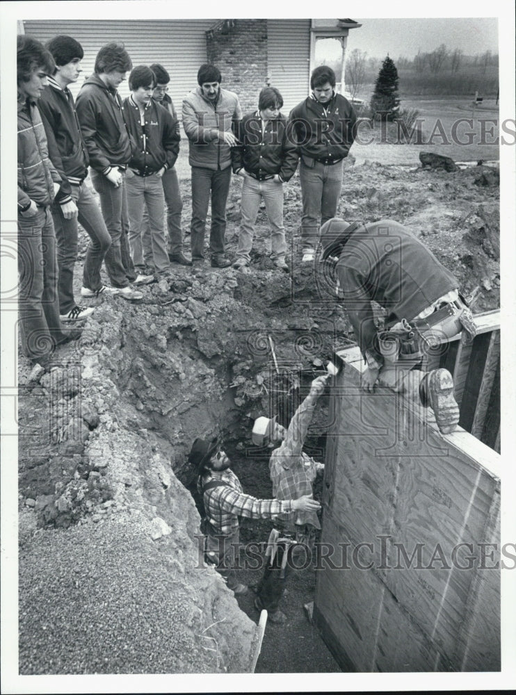 1983 Press Photo Construction Michigan - Historic Images