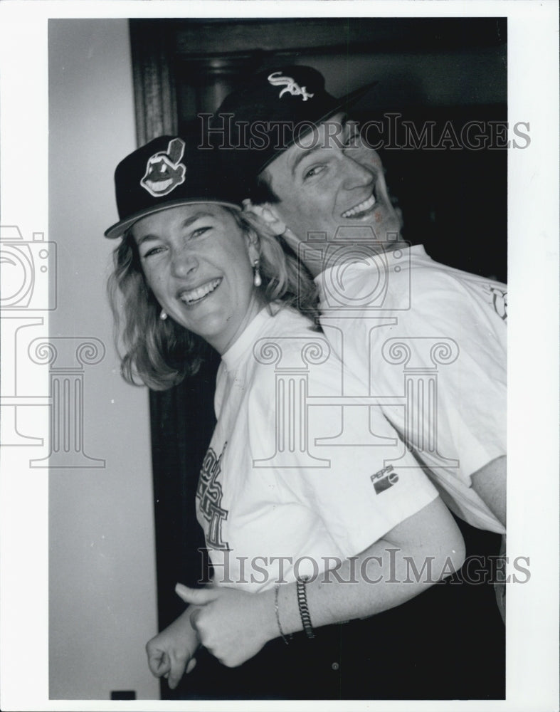 1994 Press Photo Comecian Jerry Saslow Kelli Allen - Historic Images