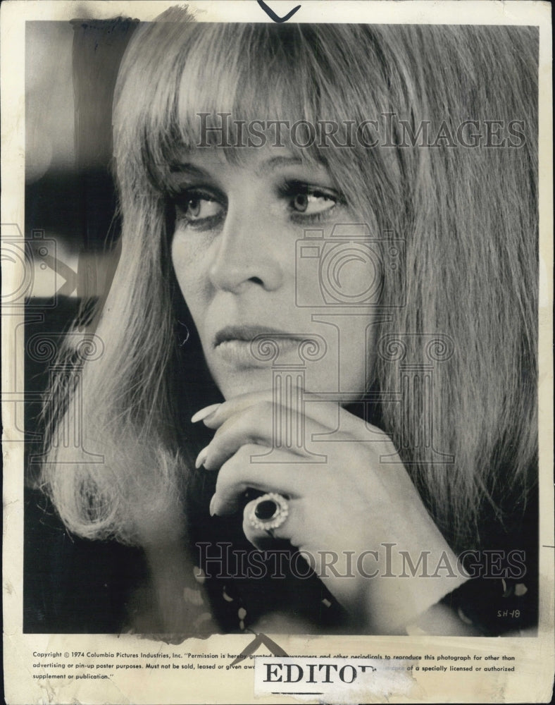 1975 Julie Christie stars in Shampoo - Historic Images