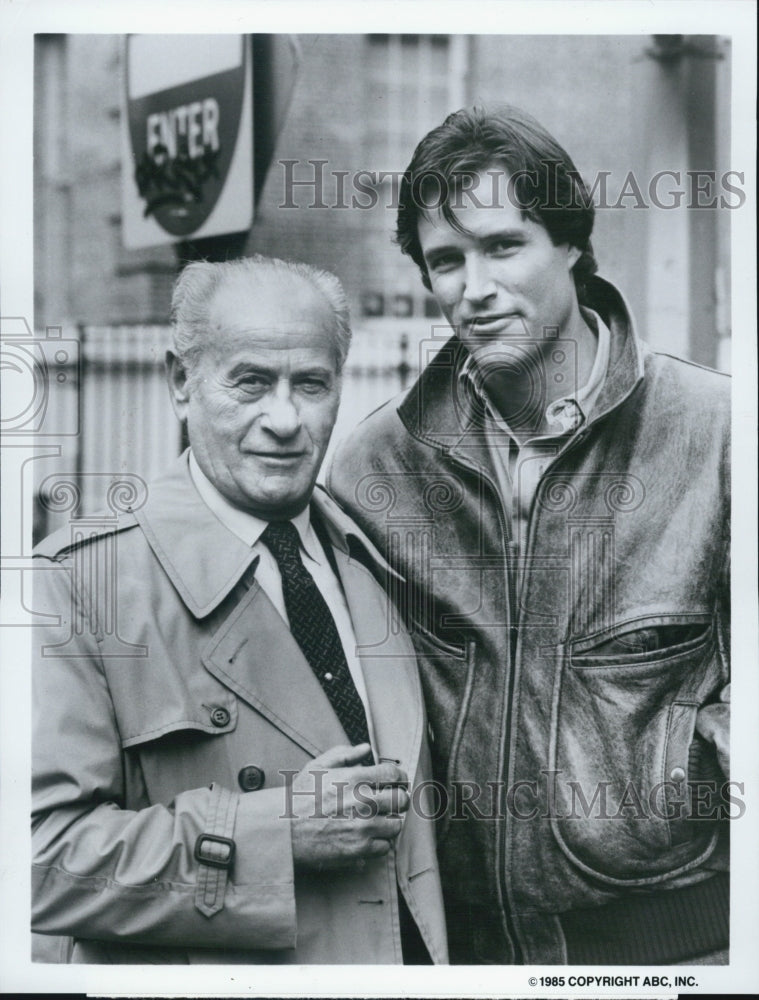 1985 Press Photo Eli Wallach and Michael woods star in &quot;Our Family Honor&quot; - Historic Images