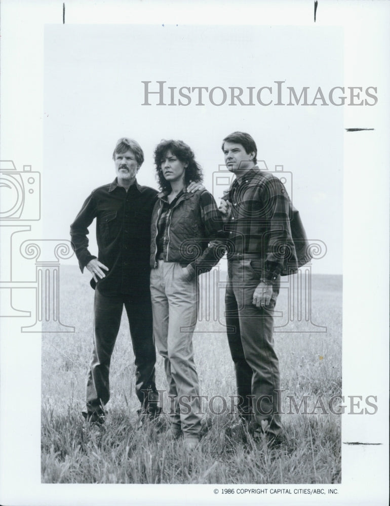 1987 Press Photo Kris Kristofferson Christine Lahti and Robert Urich in Amerika - Historic Images