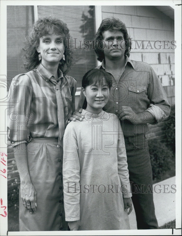 1985 Press Photo Michael Landon And Denice Kumagai In Highway to Heaven - Historic Images