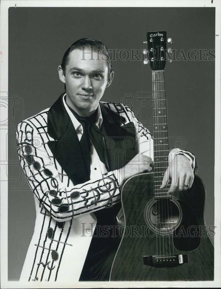 1983 Press Photo Richard Thomas Musician - Historic Images