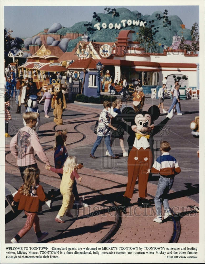 Press Photo Disney land new Toon town grand opening - Historic Images