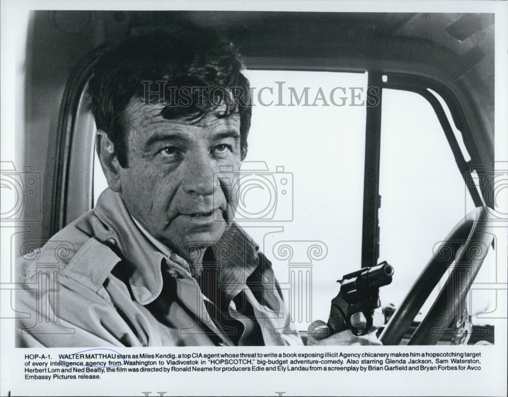 Press Photo Matthau in Adventure-Comedy &quot;Hopscotch&quot; - Historic Images