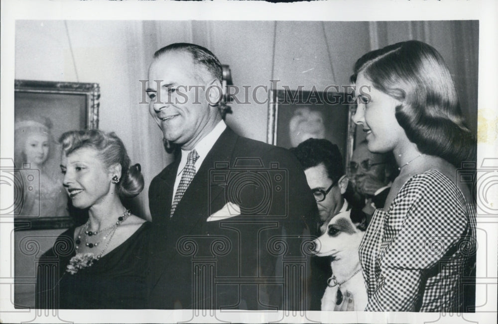 1955 U S Ambassador John Lodge and family - Historic Images