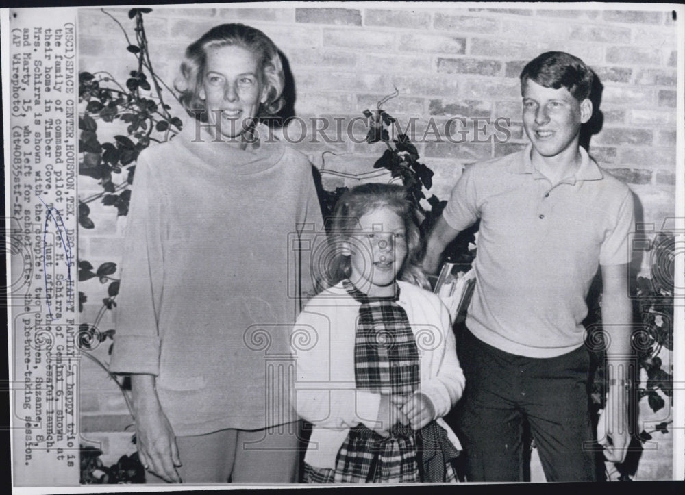 1965 Walter Schirra Astronaut And Family Rice University Space - Historic Images