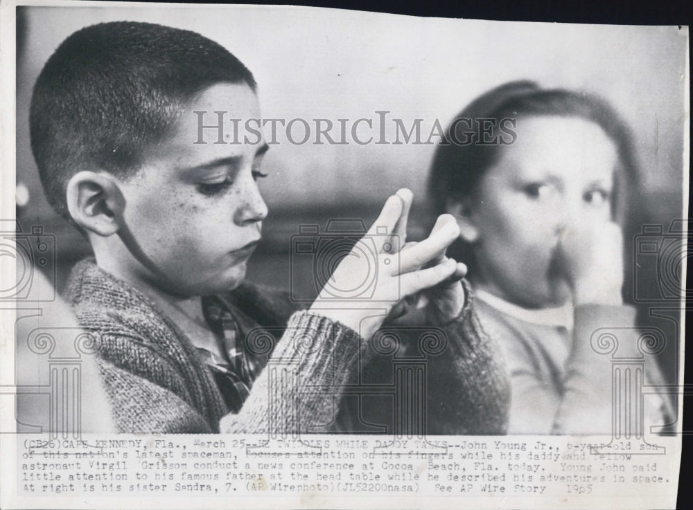 1965 John Young Children Astronaut Family Space Center - Historic Images