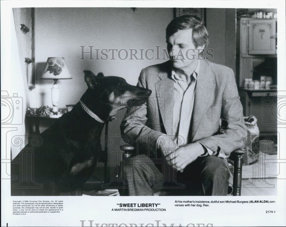 1986 Press Photo Alan Alda in &quot;Sweet Liberty&quot; - Historic Images