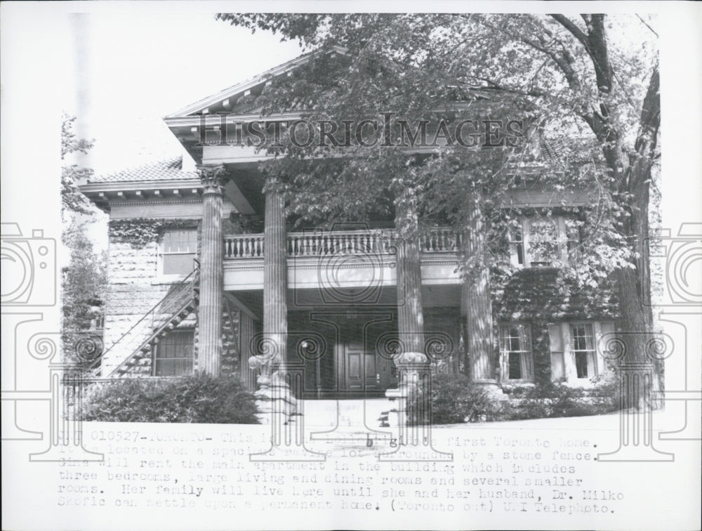 Press Photo Gino Lollobrigea first Toronto home - Historic Images